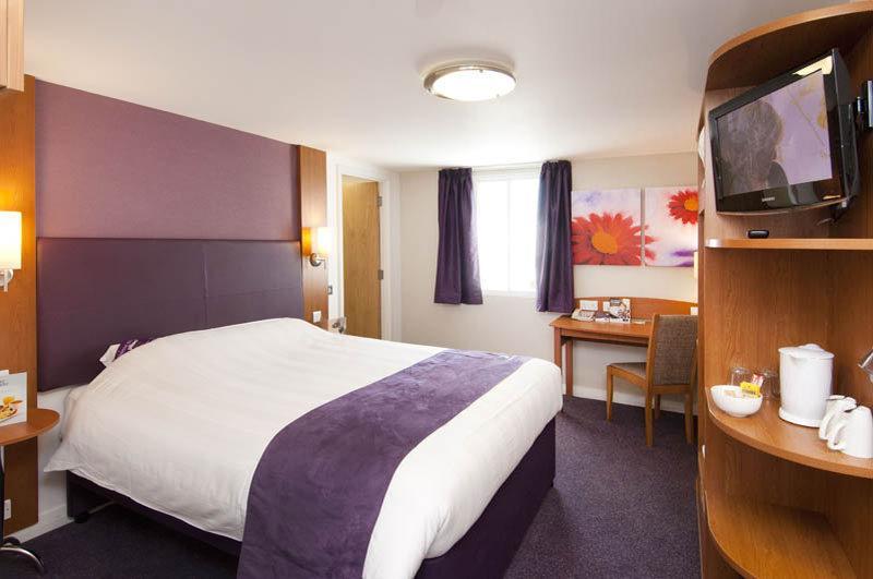 Premier Inn Birmingham South Rubery Eksteriør billede