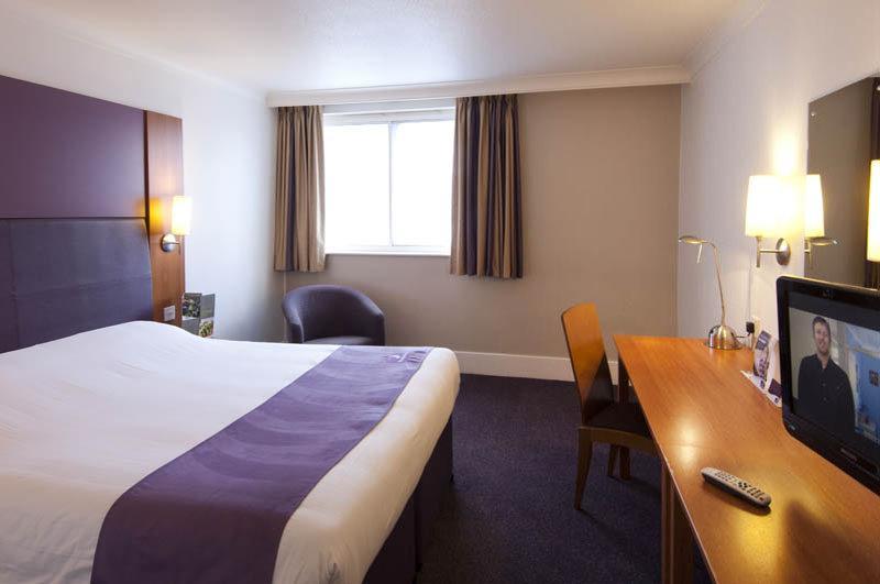Premier Inn Birmingham South Rubery Eksteriør billede
